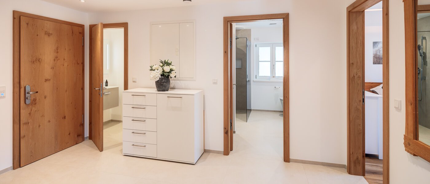 マンション Rottach-Egern 04 玄関入り口 14774