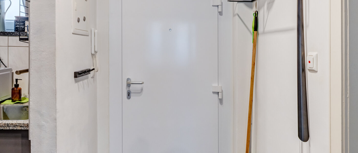 マンション München Schwabing-West (rund um den Hohenzollernplatz) 01 玄関入り口 14776