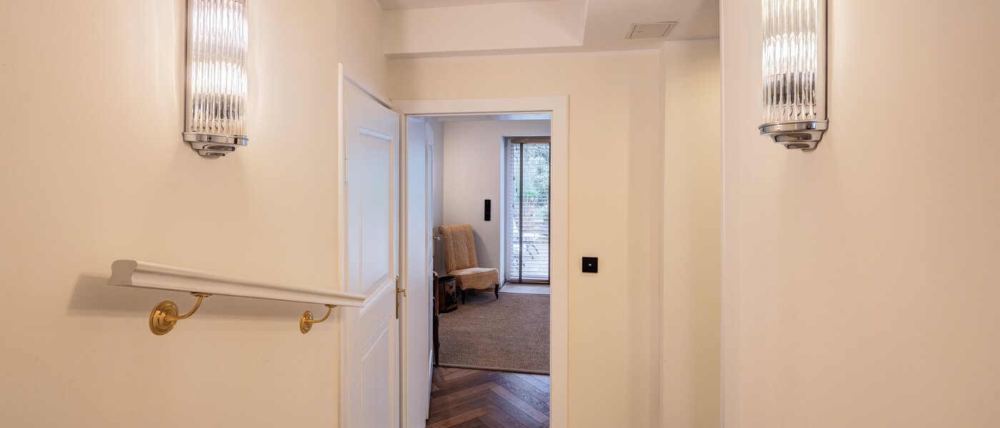 テラスハウス München Schwabing 12 玄関入り口 14779