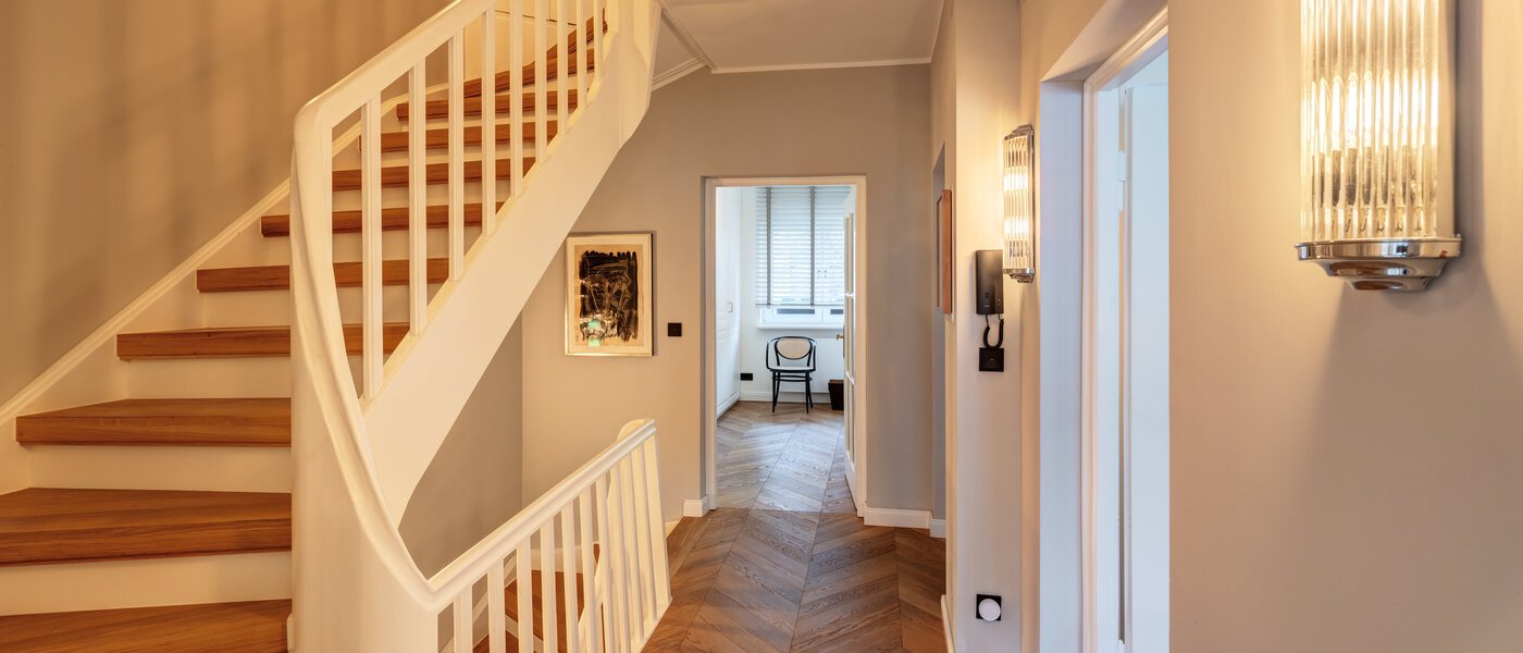 テラスハウス München Schwabing 06 玄関入り口 14779