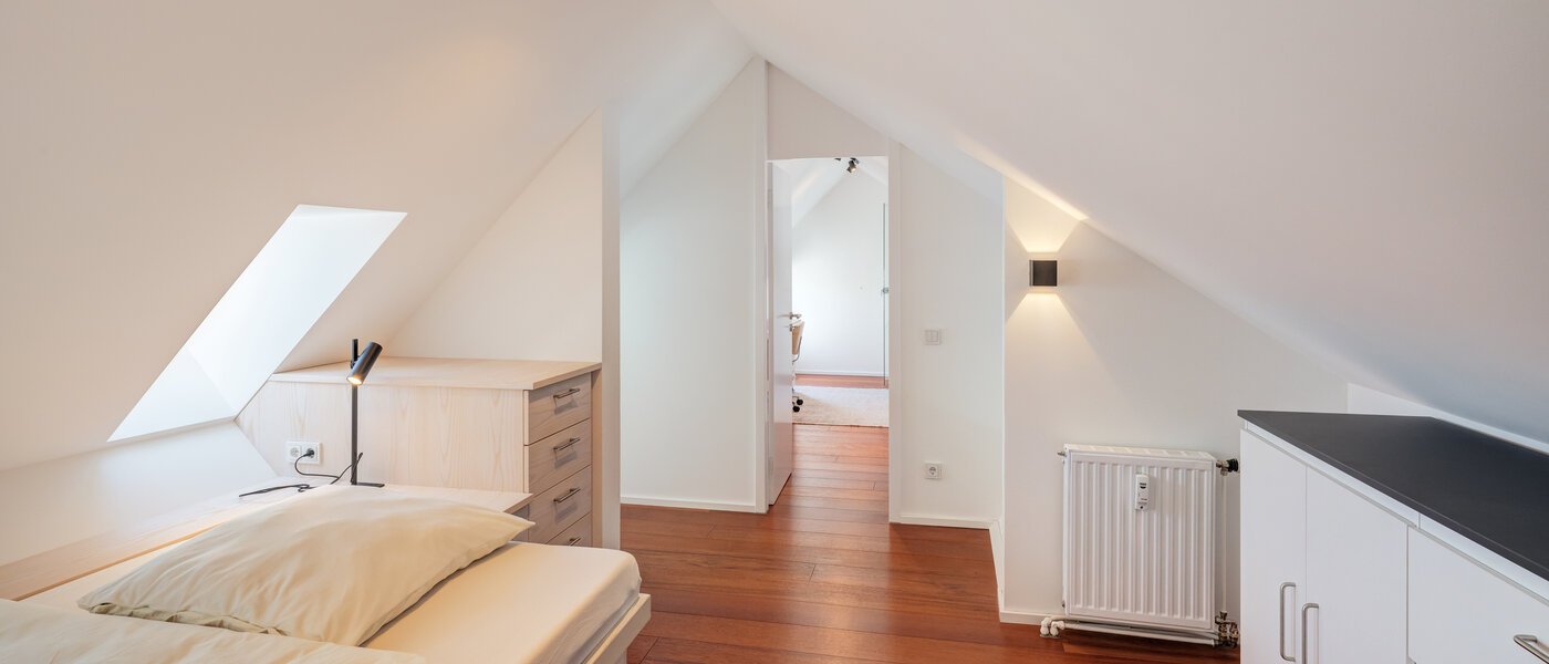 複層－回廊住宅 München Maxvorstadt 03 2.　寝室 14785