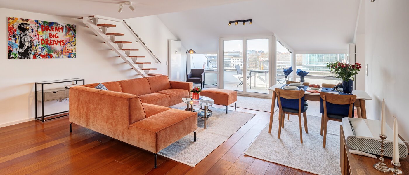 複層－回廊住宅 München Maxvorstadt 01 リビングエリア 14785