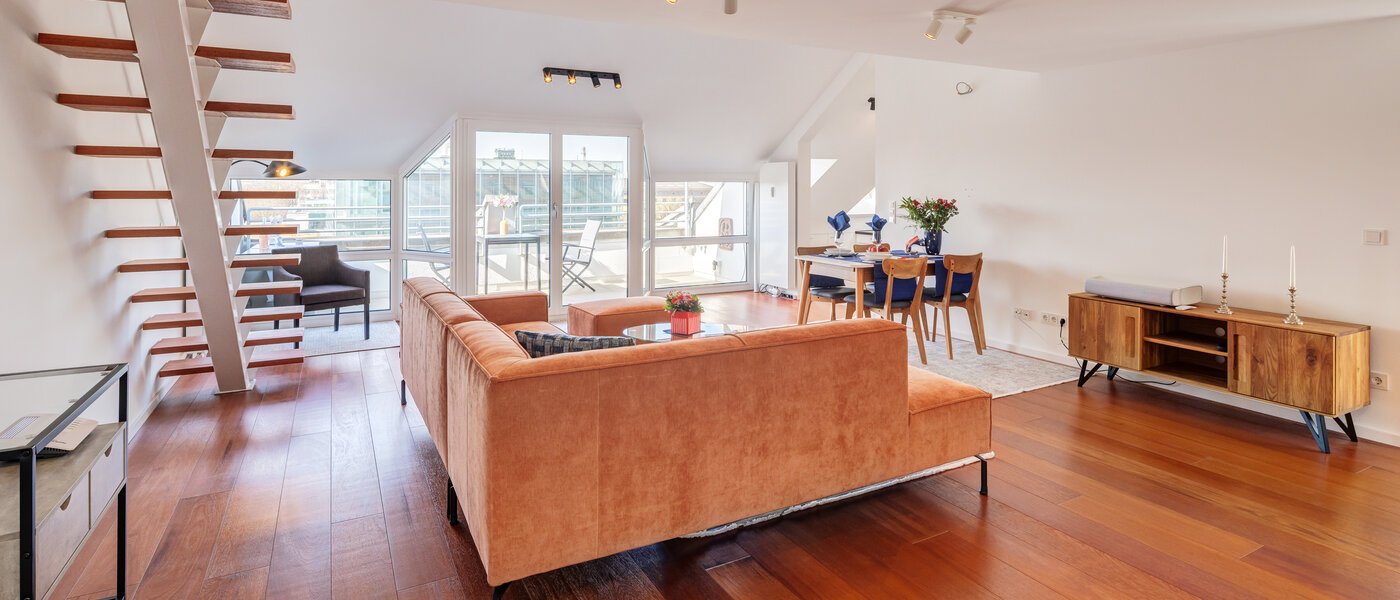 複層－回廊住宅 München Maxvorstadt 02 リビングエリア 14785