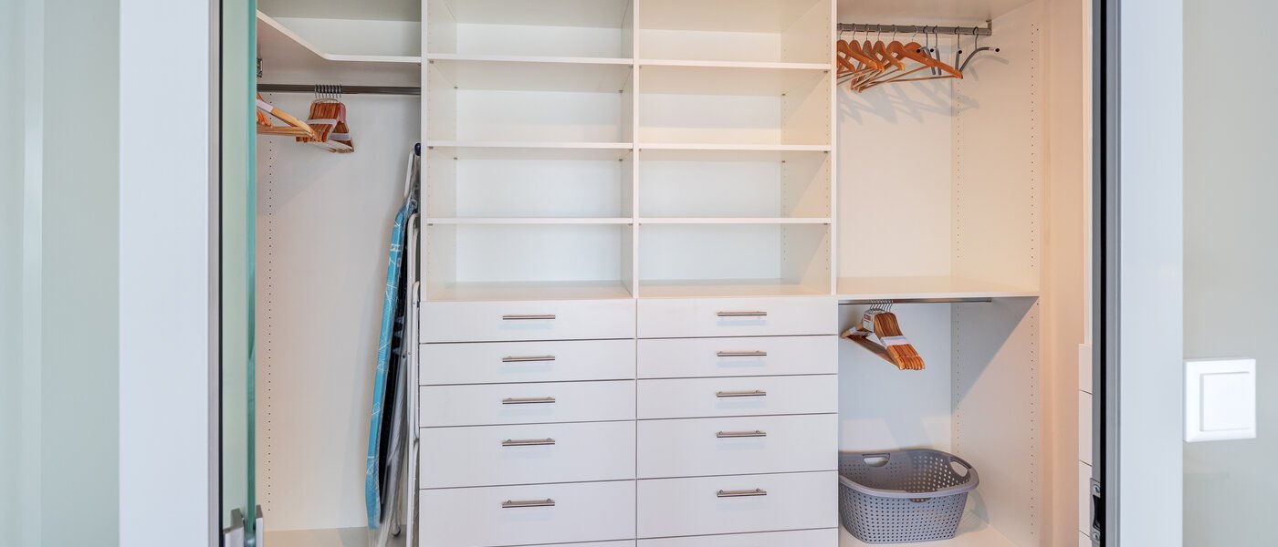 複層－回廊住宅 München Maxvorstadt 02 ウォークイン・カップボード 14785