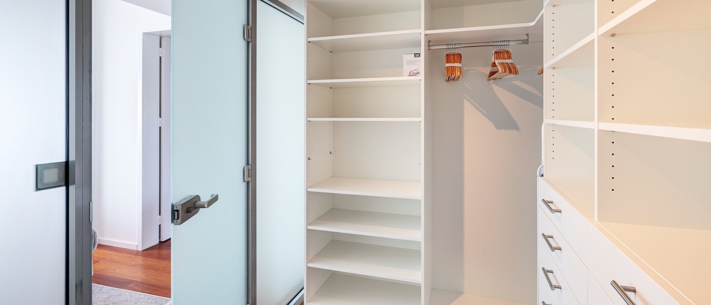 複層－回廊住宅 München Maxvorstadt 03 ウォークイン・カップボード 14785