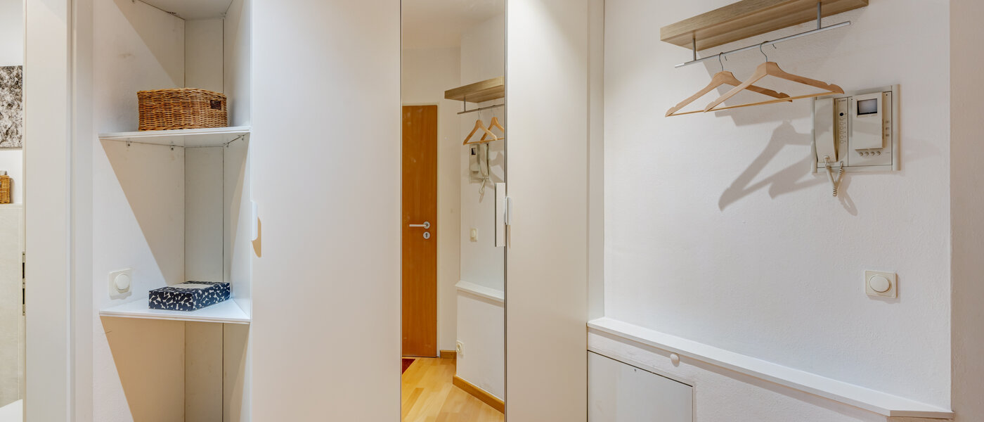 マンション München Bogenhausen 02 玄関入り口 14798