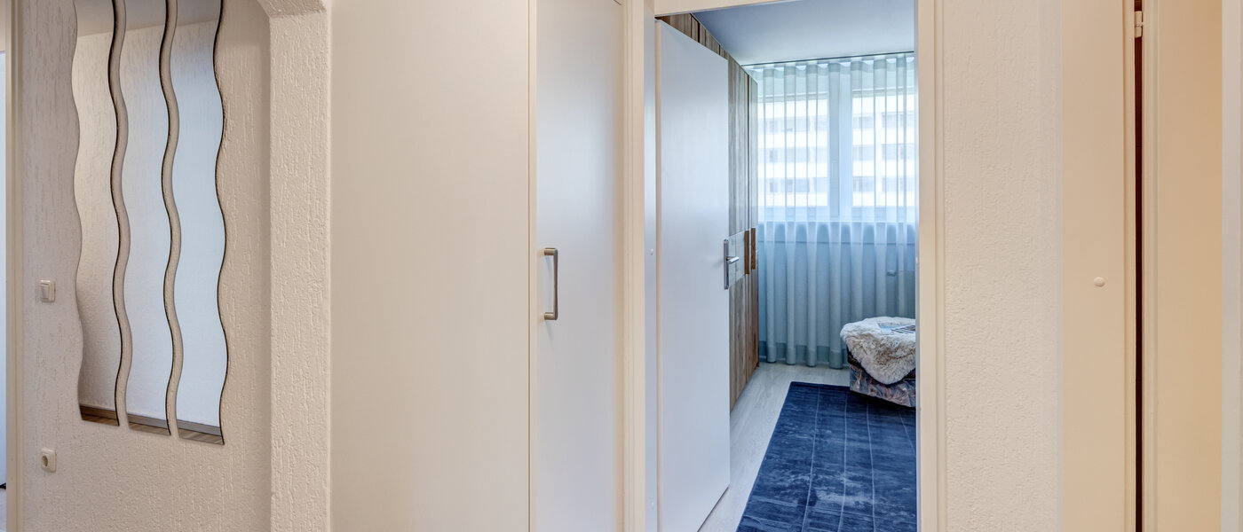 マンション Unterschleißheim 05 玄関入り口 14802