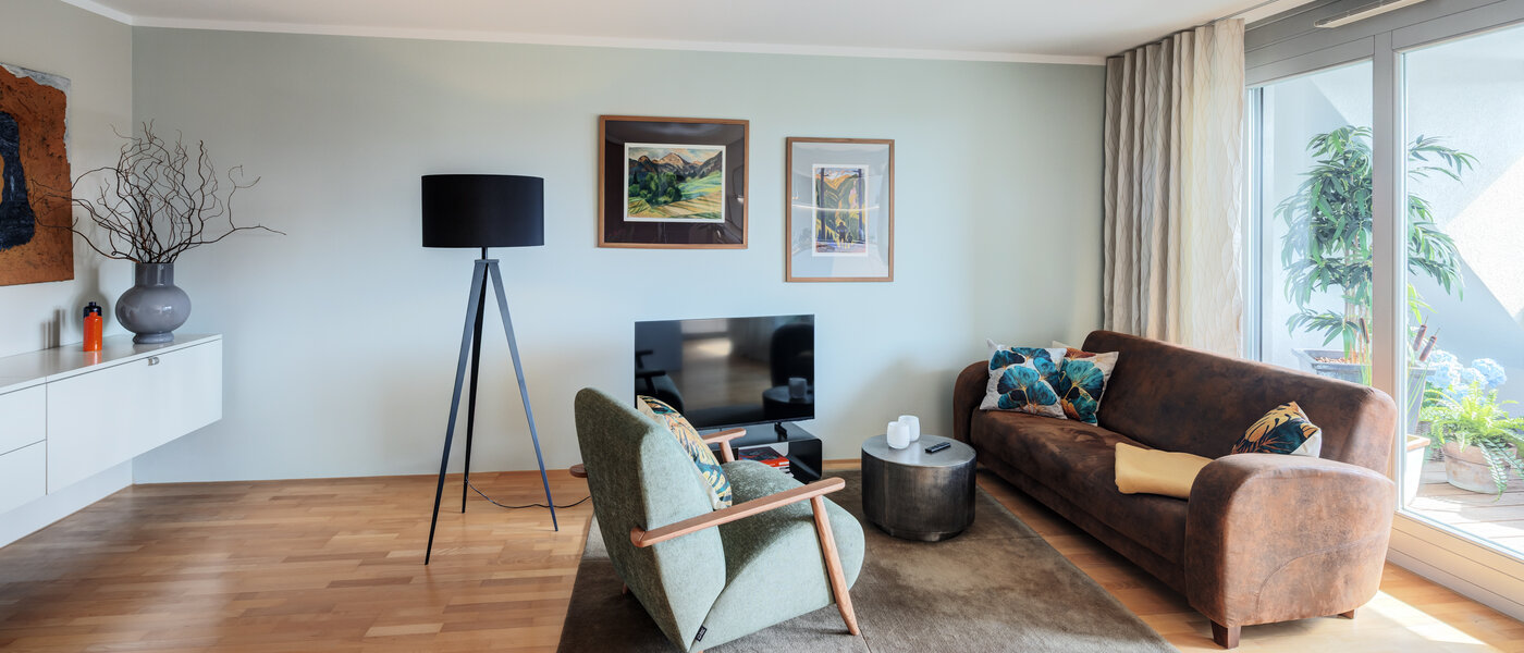 アティック・フラット（屋根裏） München Ludwigsvorstadt 01 リビングエリア 14803