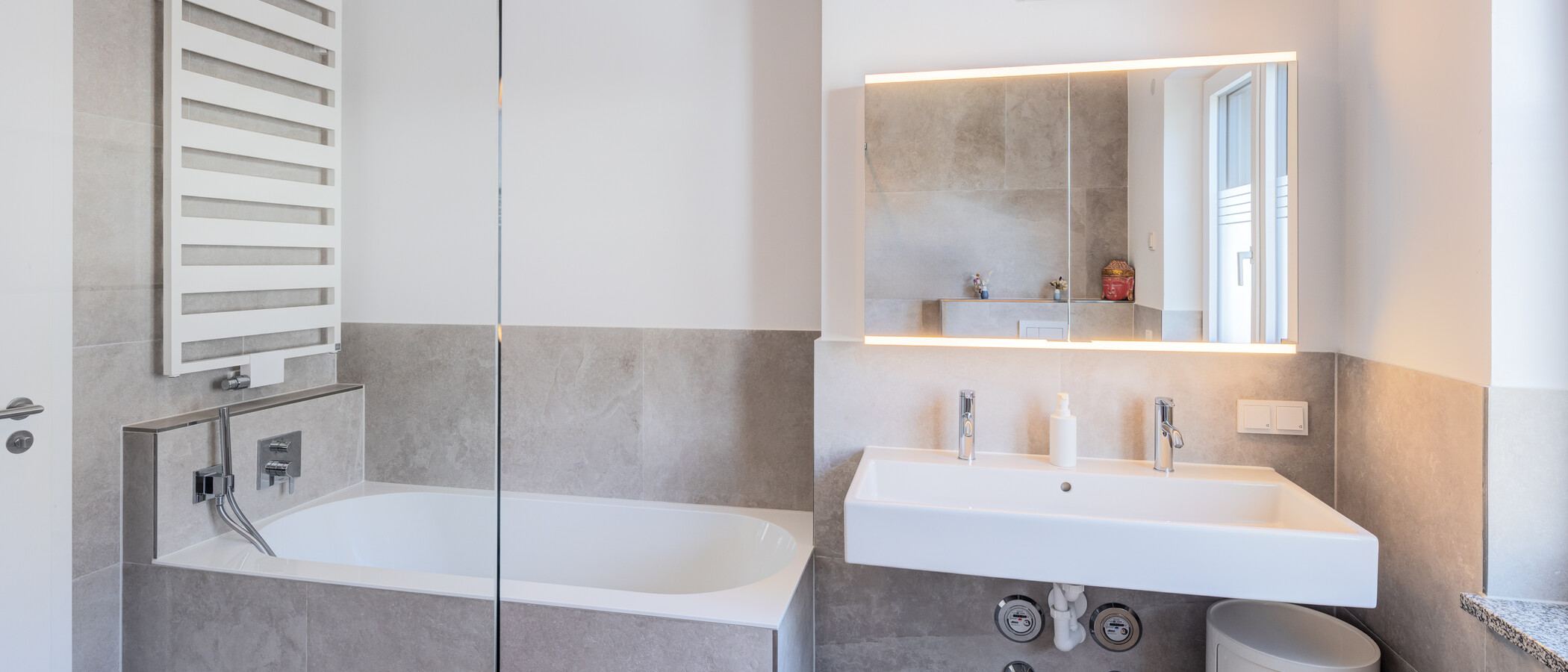 マンション Unterschleißheim Lohhof 01 浴室 14813