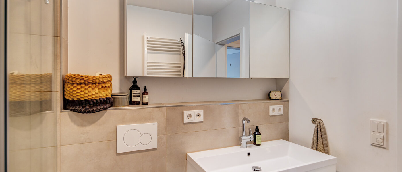 テラスハウス München Harlaching 02 1つめの浴室 14816