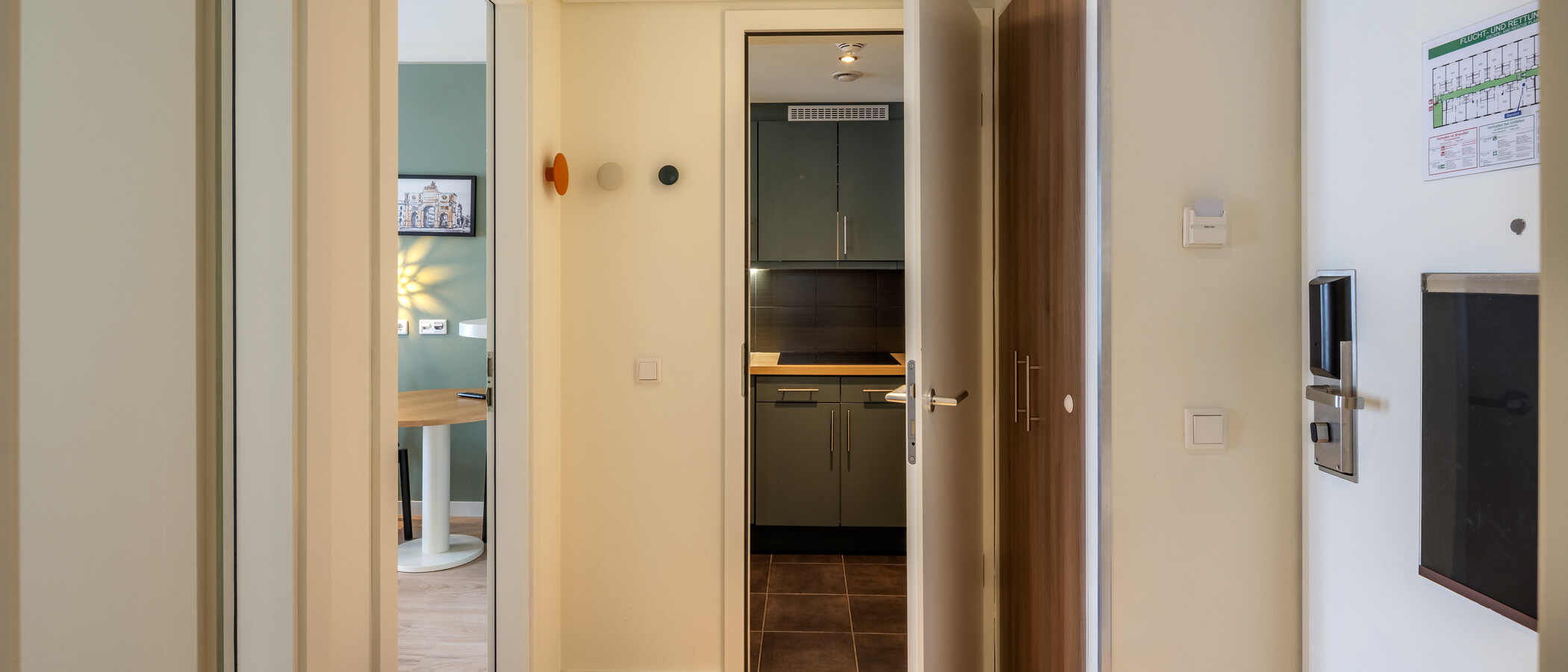 マンション München Schwanthalerhöhe 01 玄関入り口 14817