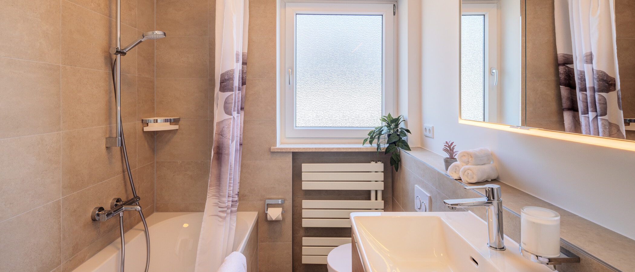 メゾネット・マンション（複数階にわたるマンション） München Waldtrudering 01 1つめの浴室 14825