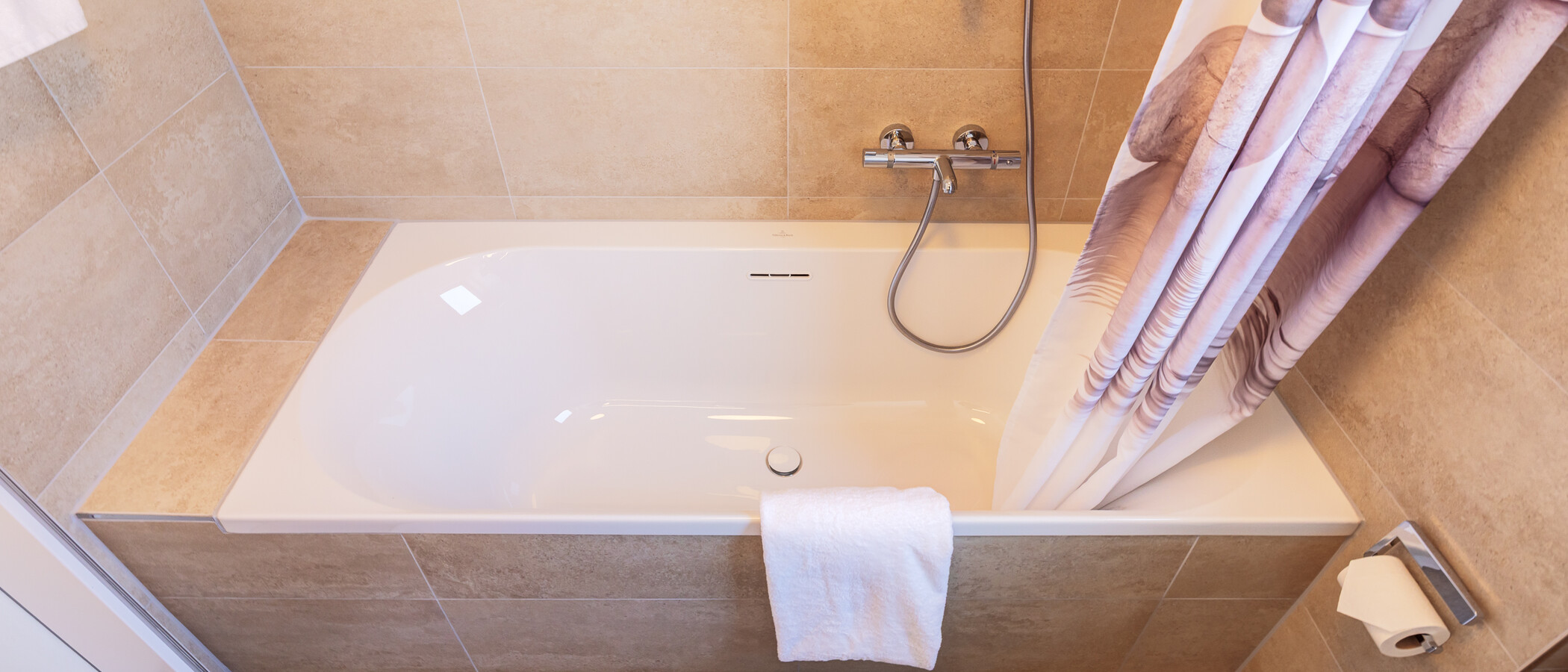 メゾネット・マンション（複数階にわたるマンション） München Waldtrudering 04 1つめの浴室 14825