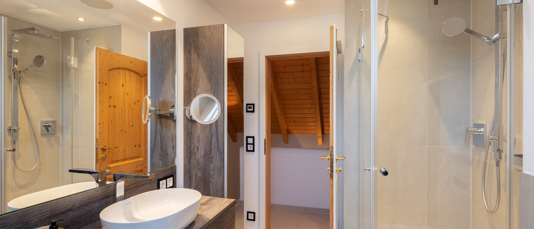 一戸建て München Obersendling 03 1つめの浴室 14826