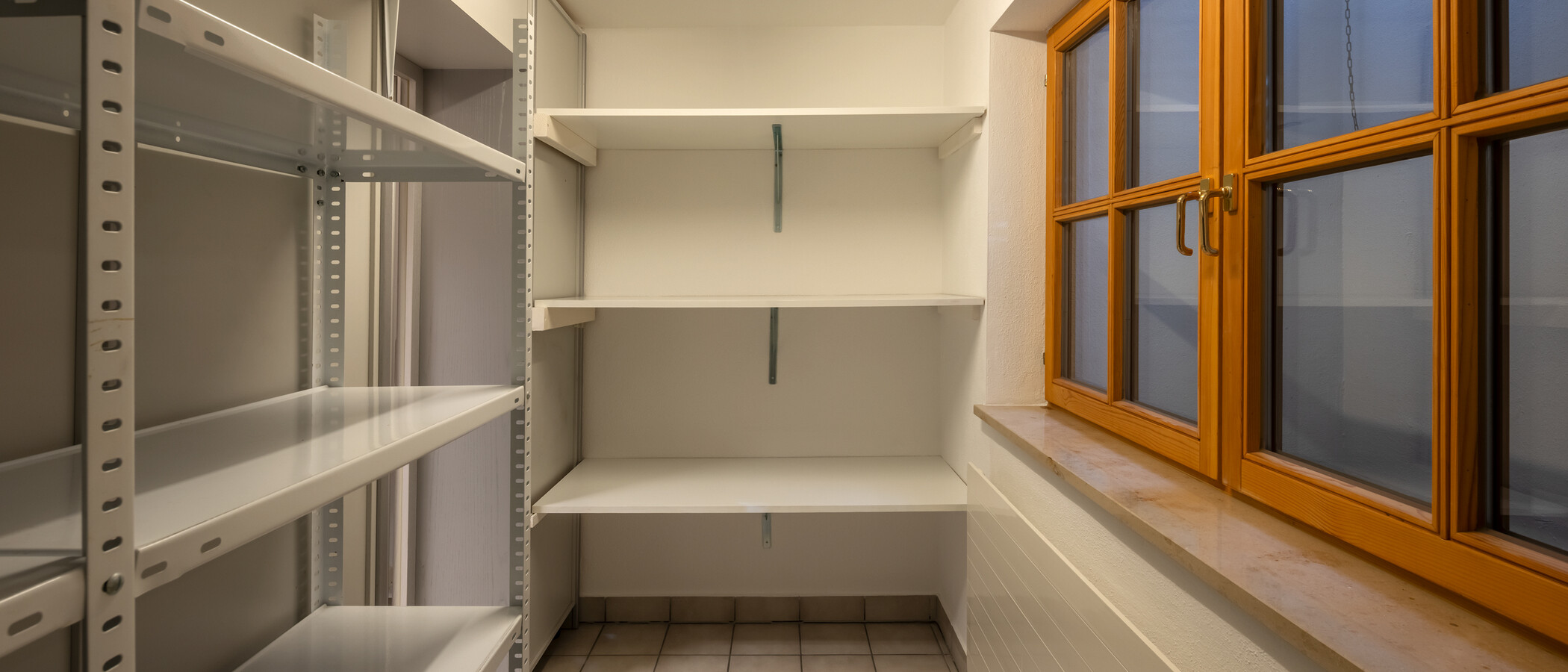 一戸建て München Obersendling 02 貯蔵室 14826