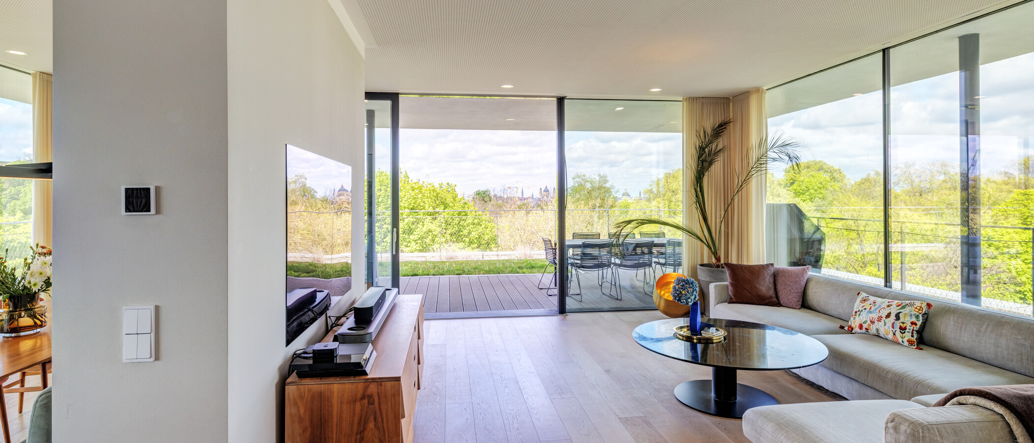 ペントハウス住宅 München Haidhausen 01 リビングエリア 14832