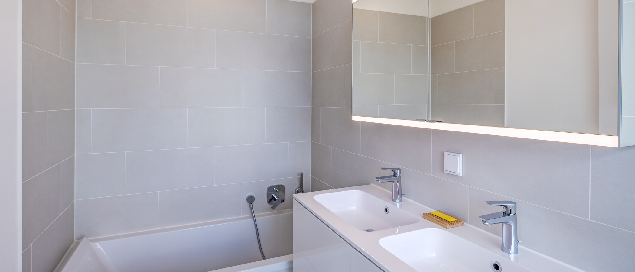 ペントハウス住宅 München Haidhausen 02 1つめの浴室 14832