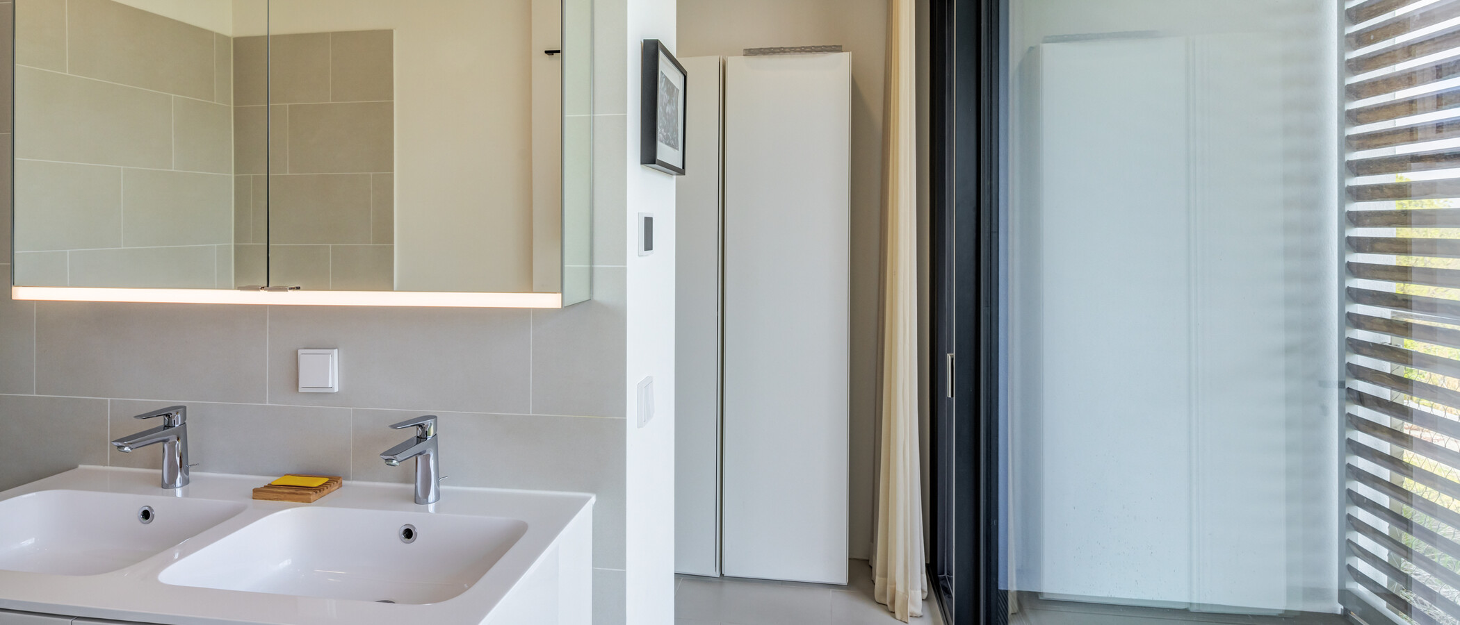 ペントハウス住宅 München Haidhausen 04 1つめの浴室 14832