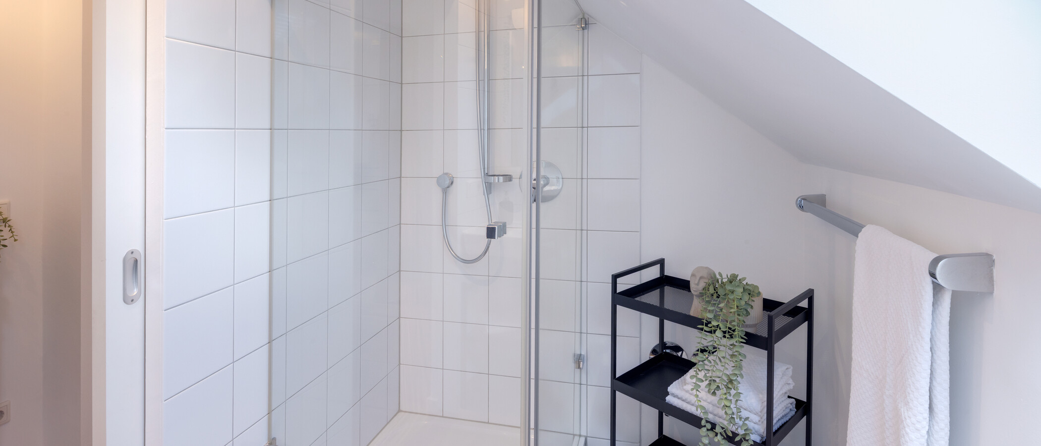 アティック・フラット（屋根裏） München Daglfing 03 浴室 14852