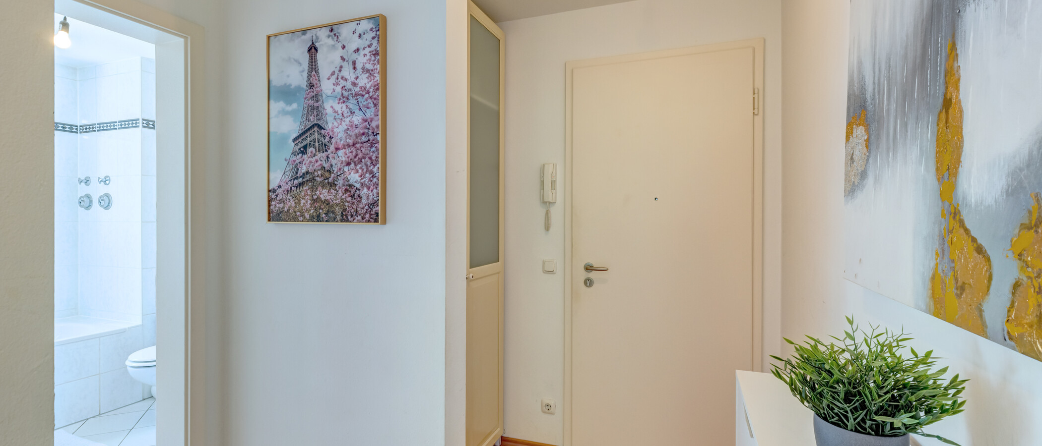 庭付き住宅 München Pasing 01 玄関入り口 14874