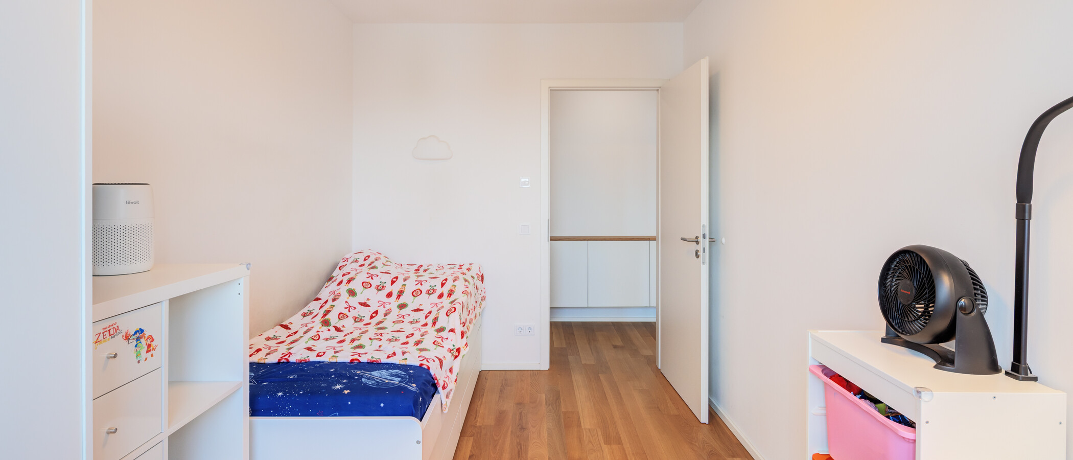 マンション München Neuperlach 02 1つめの子供部屋 14902