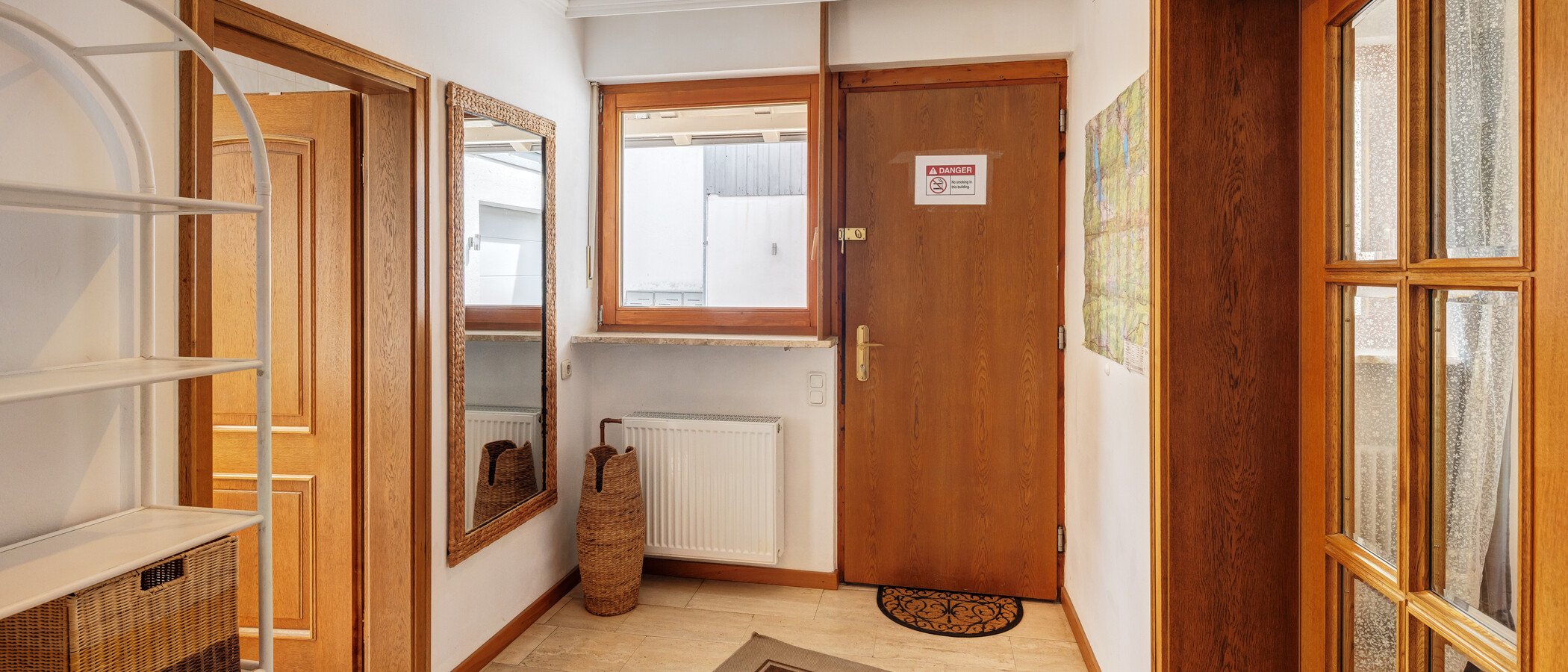 家屋 Gmund am Tegernsee 07 玄関入り口 14912