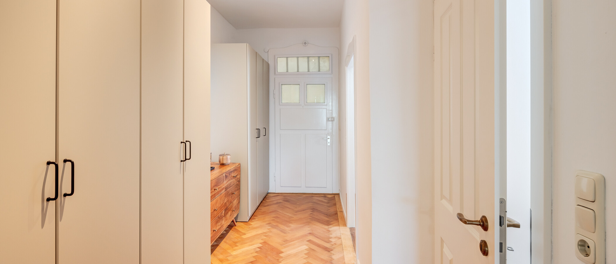 マンション München Neuhausen 02 玄関入り口 14943