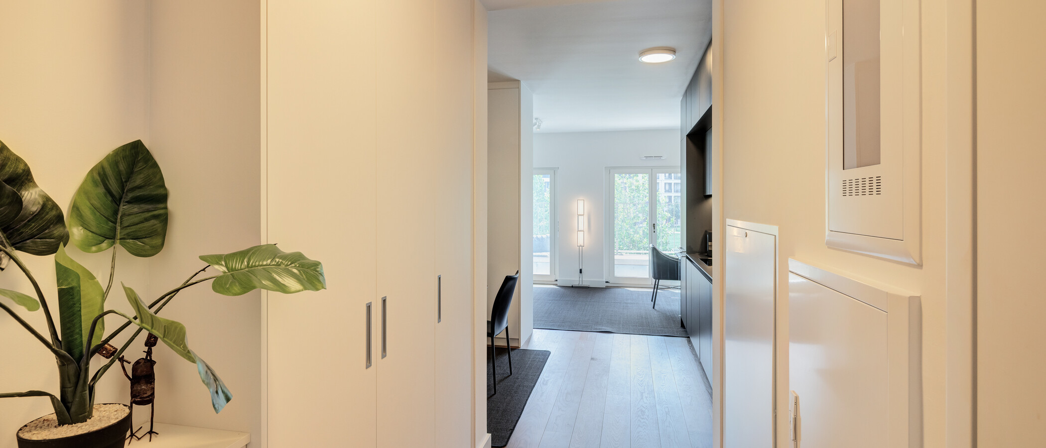 マンション München Au 02 玄関入り口 14947