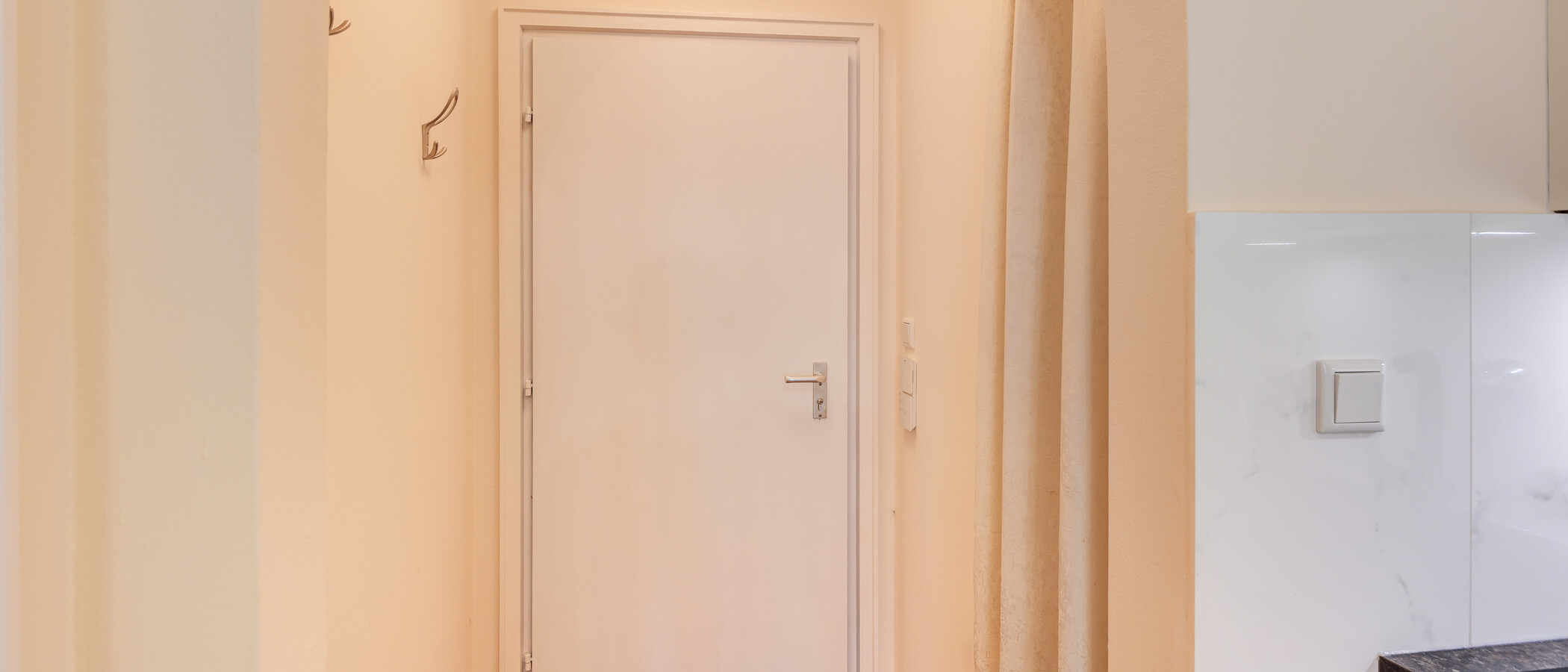 マンション München Solln 01 玄関入り口 14996