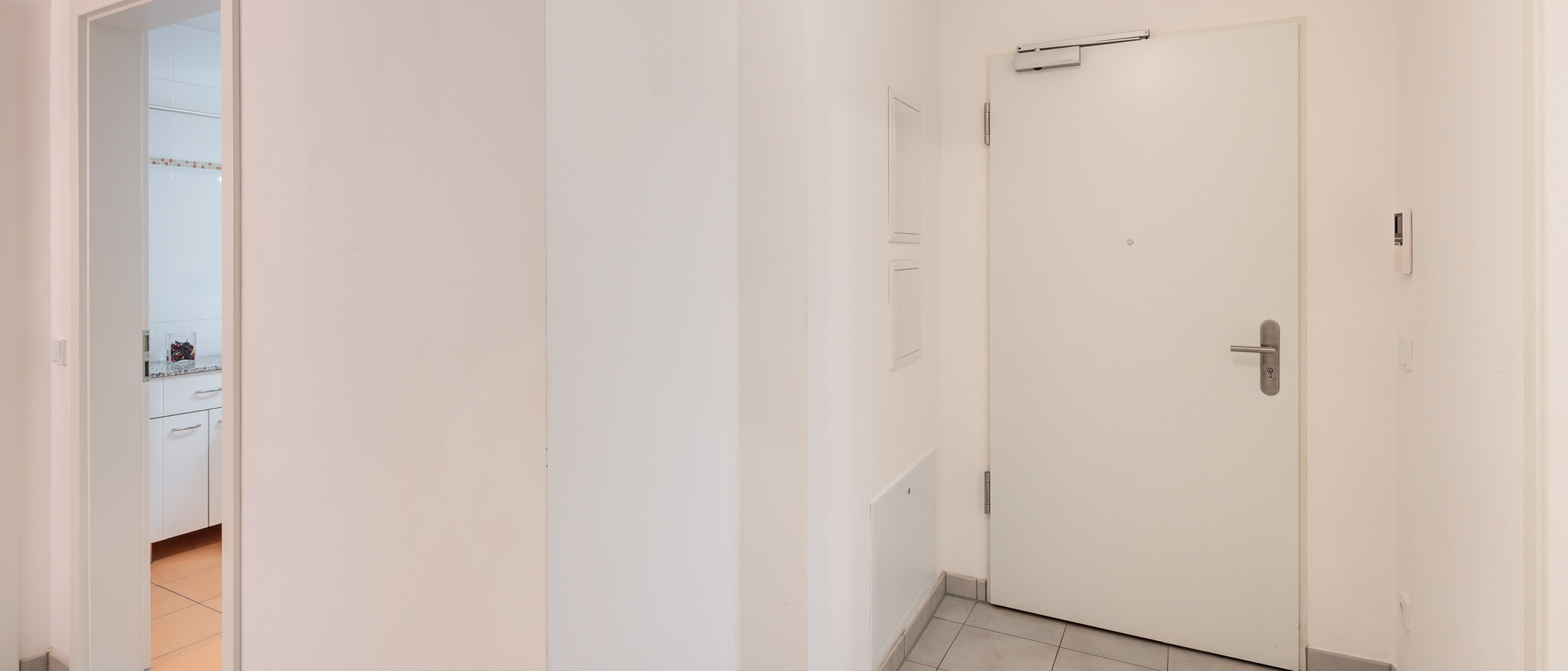 マンション München Neuhausen 04 玄関入り口 15009