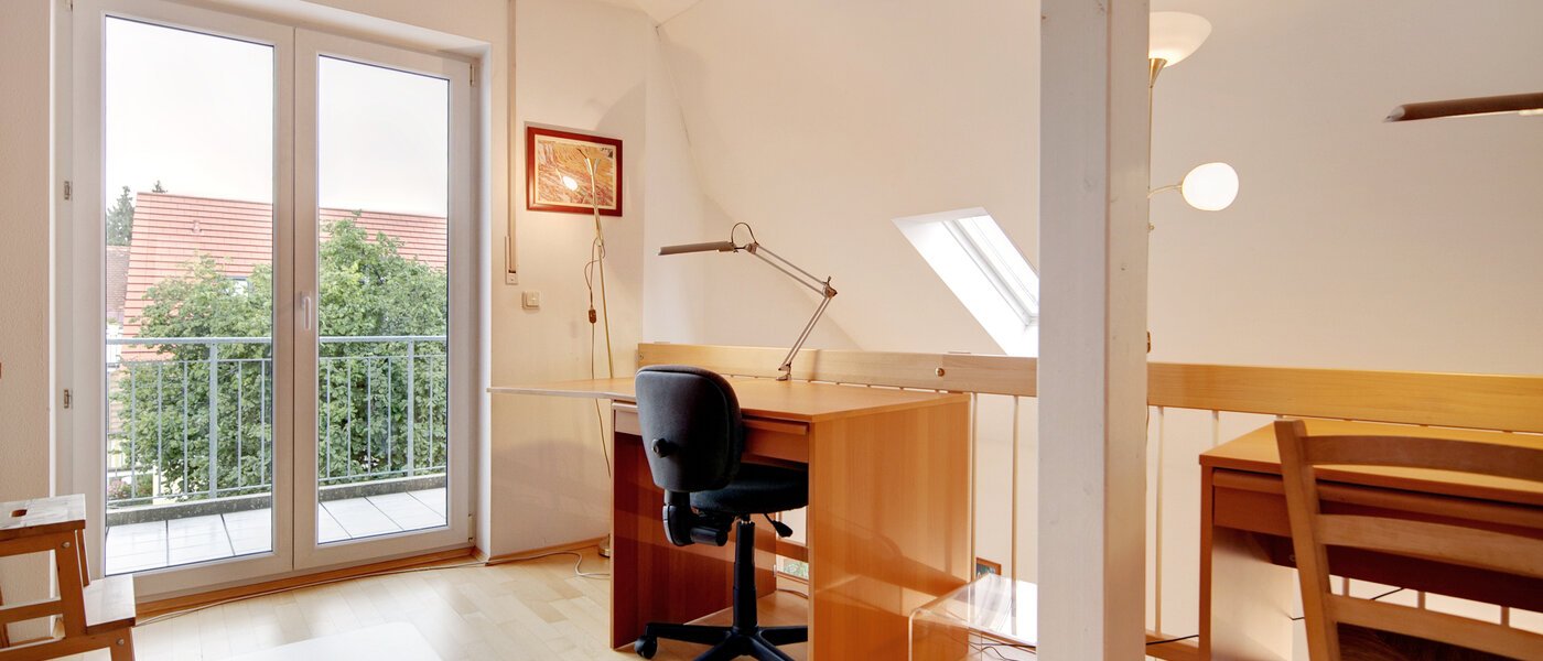 メゾネット・マンション（複数階にわたるマンション） München Waldtrudering 01 ワーキングエリア 1557