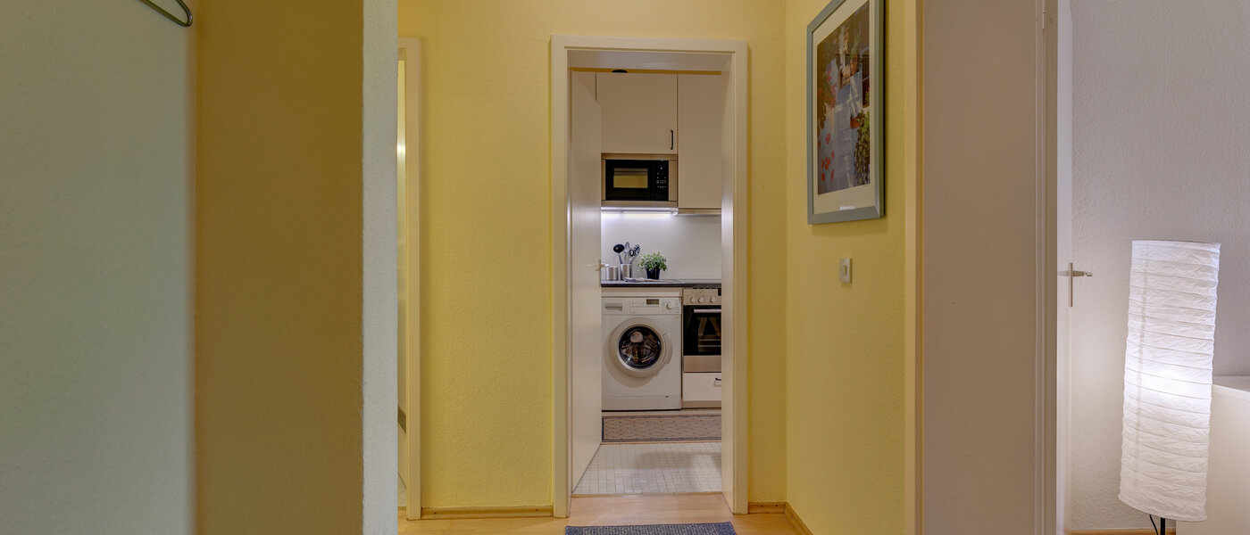 マンション München Schwabing (rechts der Leopoldstraße) 01 玄関入り口 1666