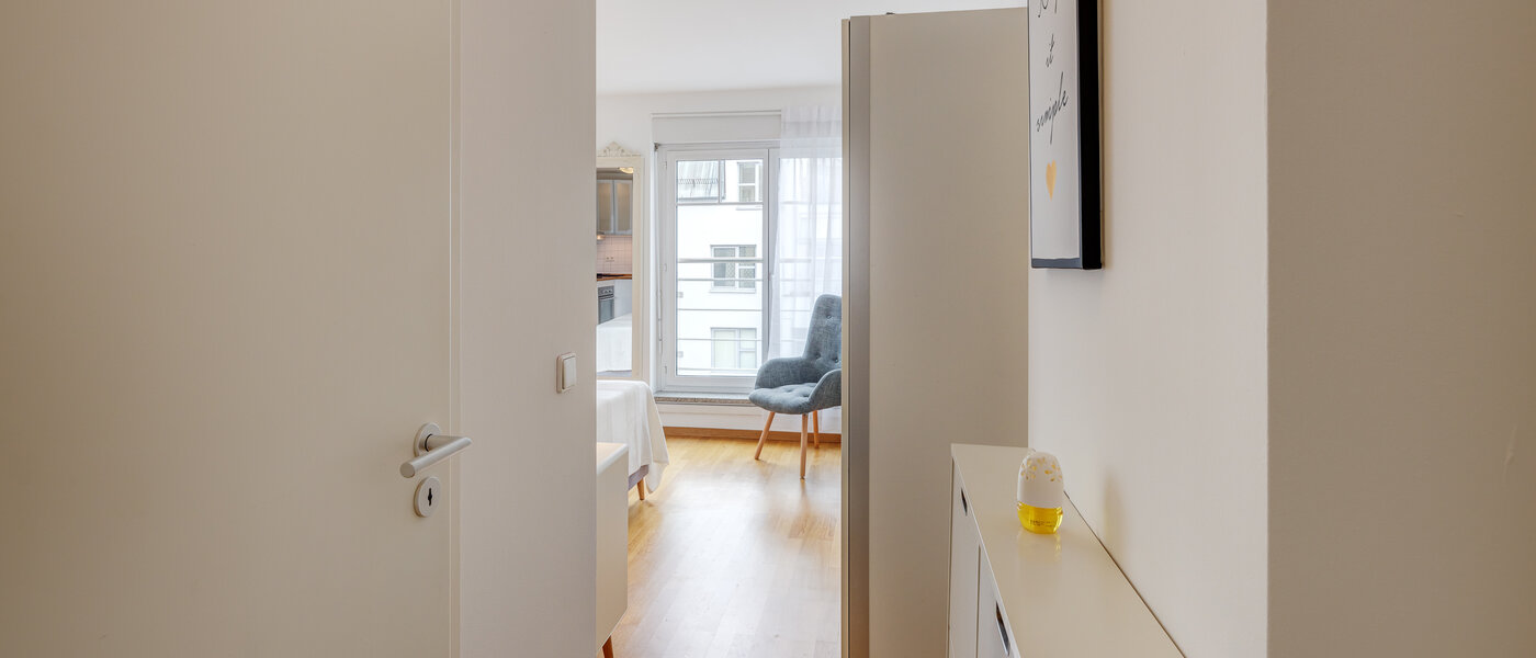 アパルトマン München Schwabing (rechts der Leopoldstraße) 02 玄関入り口 1782