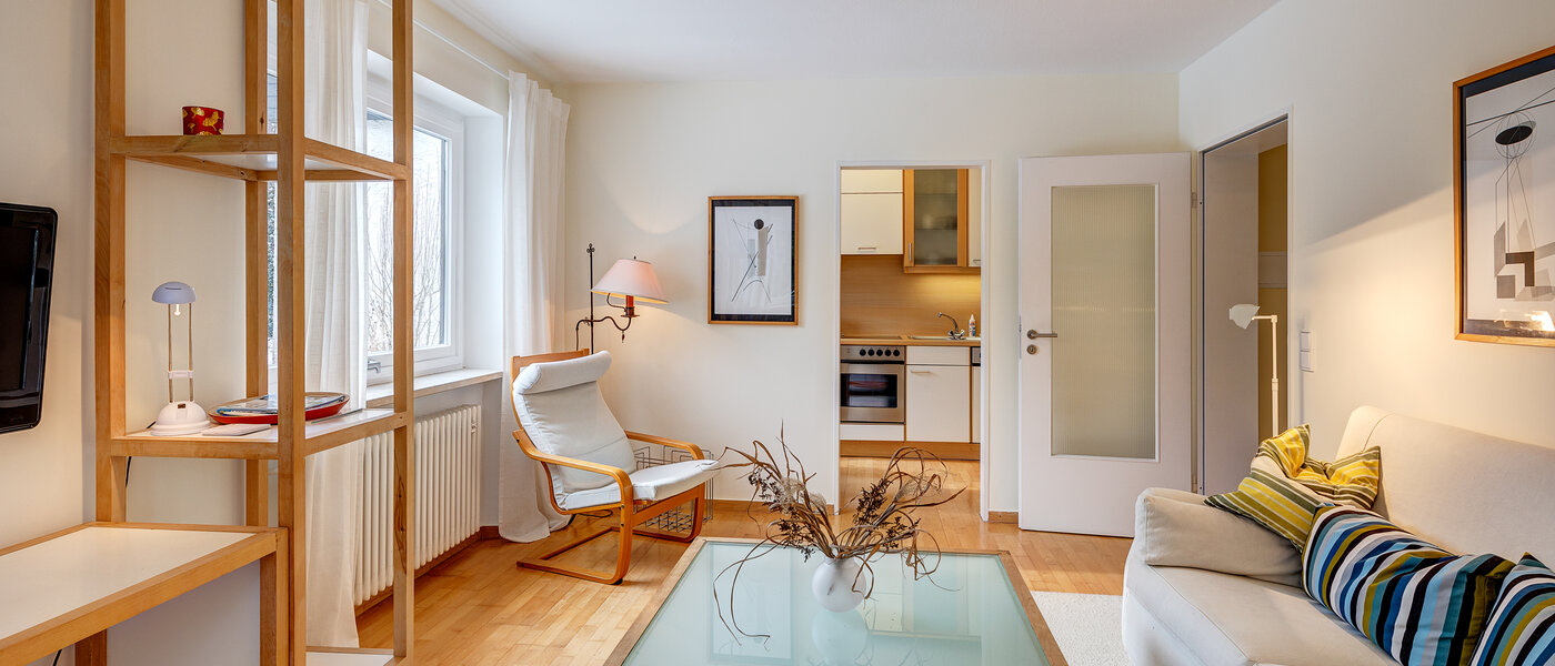 マンション Grünwald 04 リビングルーム 1794