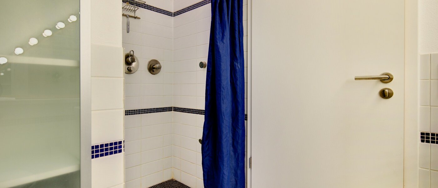 マンション München Großhadern 04 浴室 2051