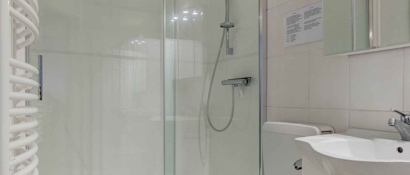 半地下住宅 Pullach im Isartal 02 浴室 2191