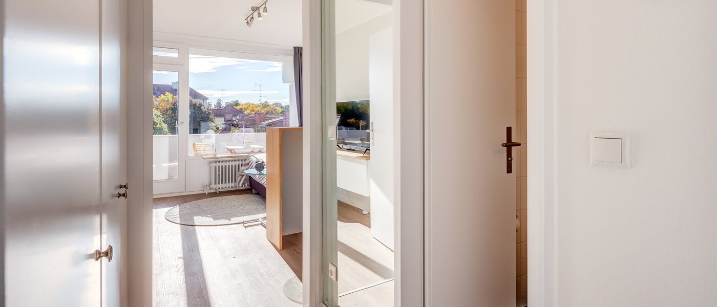 アパルトマン München Schwabing-Nord (zw. Leopoldstraße & Englischen Garten) 02 玄関入り口 2242