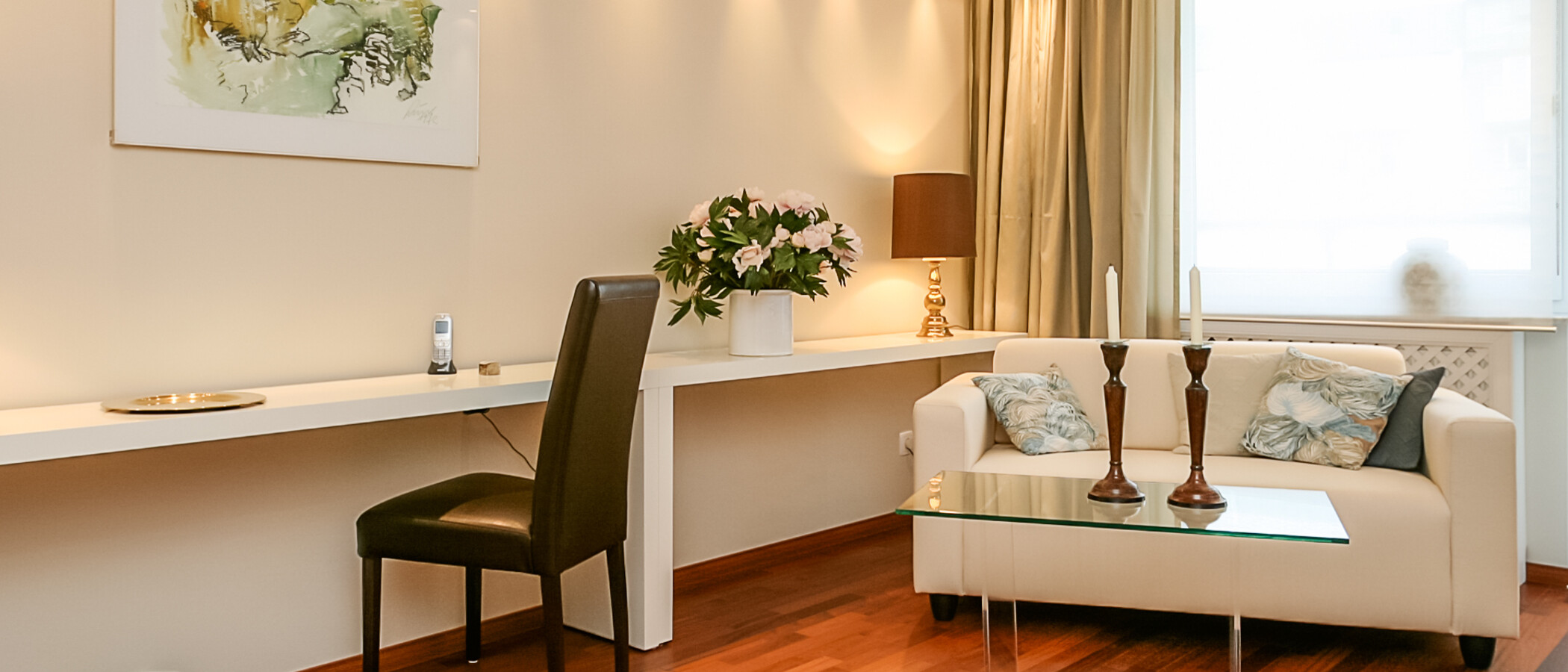 アパルトマン München Schwabing (links der Leopoldstraße) 04 リビングルーム 2333