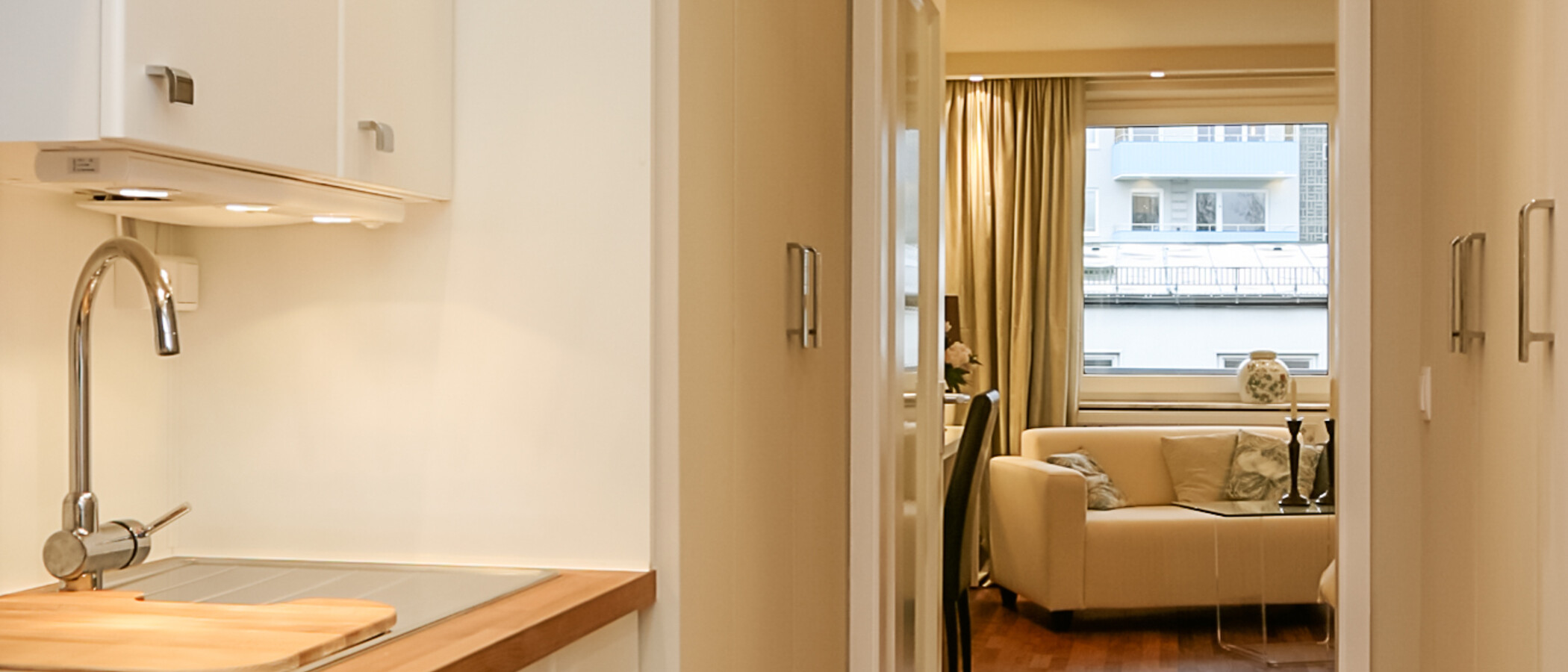 アパルトマン München Schwabing (links der Leopoldstraße) 03 キッチン 2333