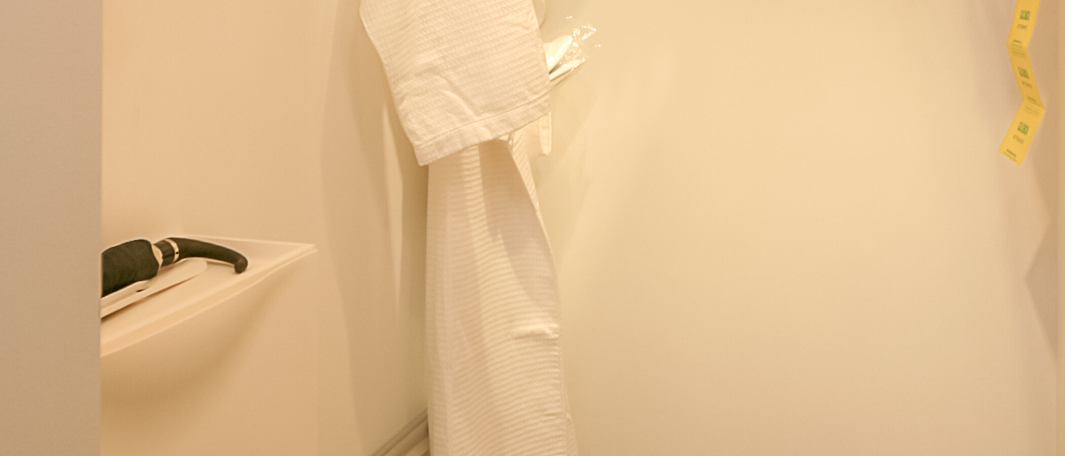 アパルトマン München Schwabing (links der Leopoldstraße) 04 玄関入り口 2333