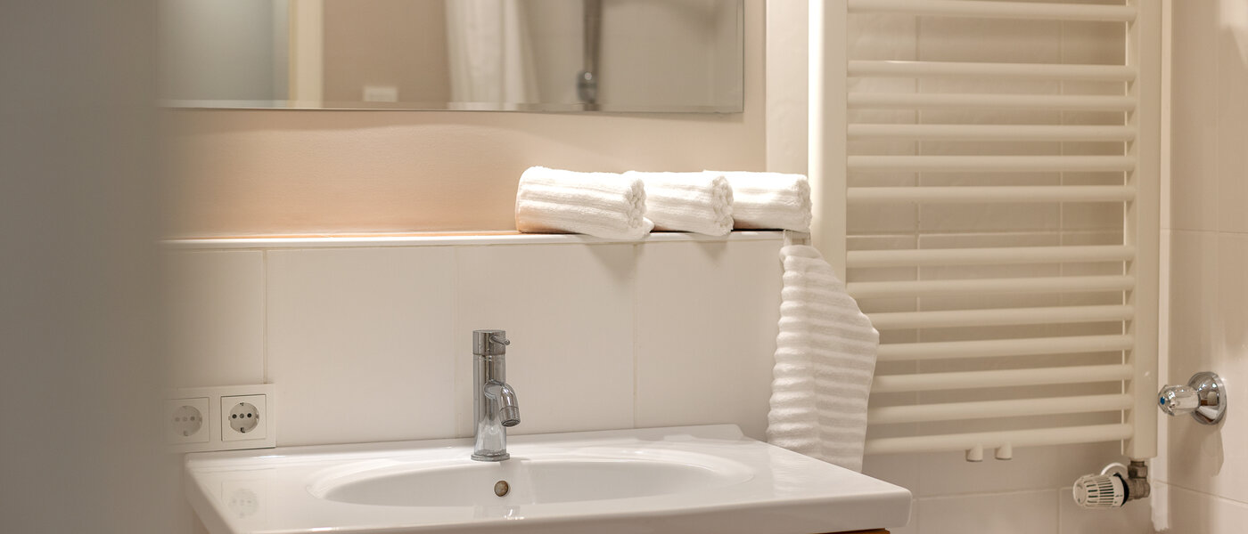 マンション München Schwabing (links der Leopoldstraße) 02 浴室 2407