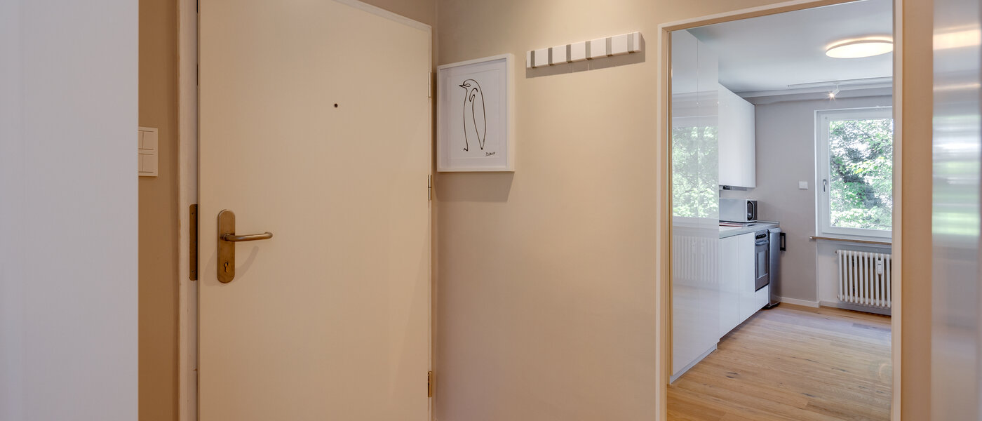 マンション München Schwabing (links der Leopoldstraße) 02 玄関入り口 2407