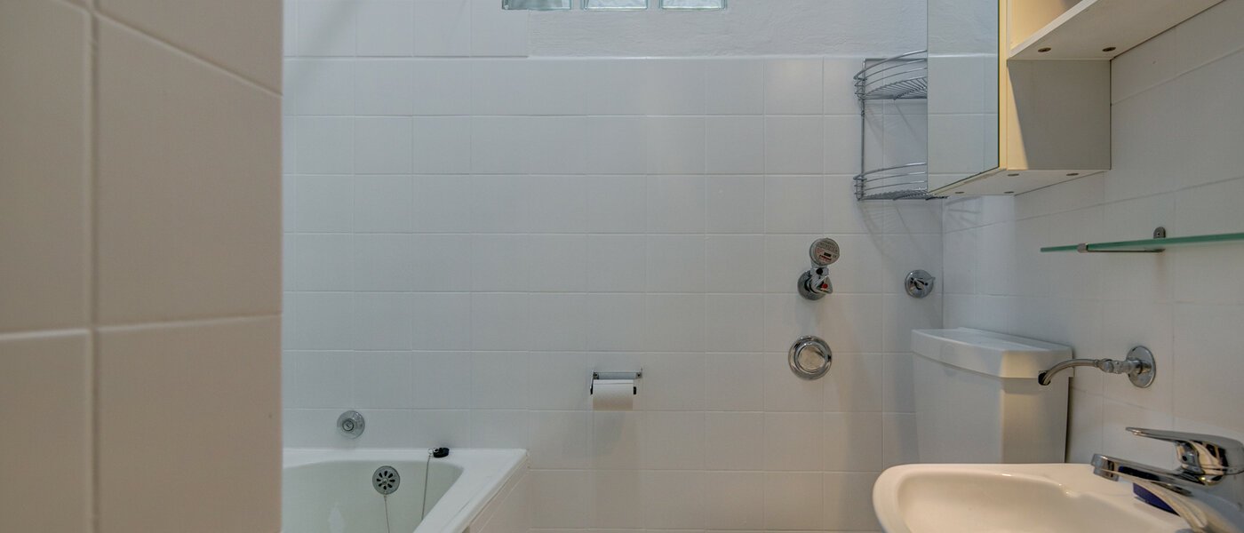 マンション München Schwabing (rechts der Leopoldstraße) 01 浴室 2486