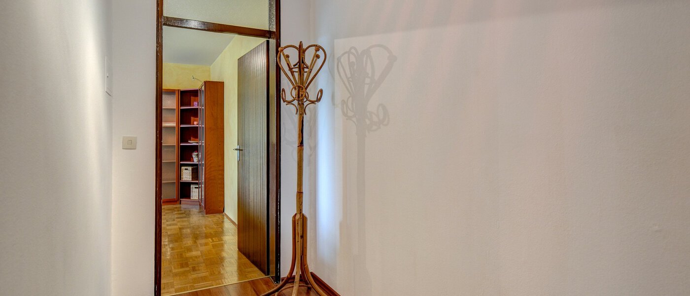 マンション München Laim 04 玄関入り口 2496