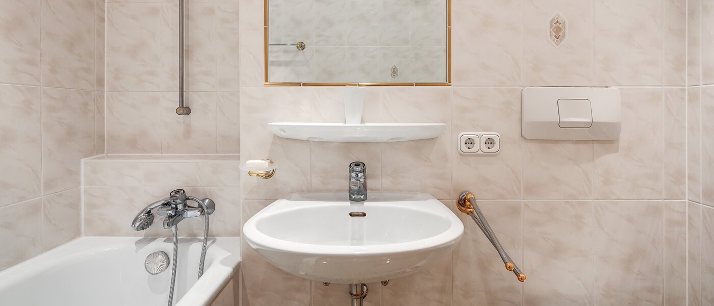 マンション München Schwabing (rechts der Leopoldstraße) 01 浴室 2699