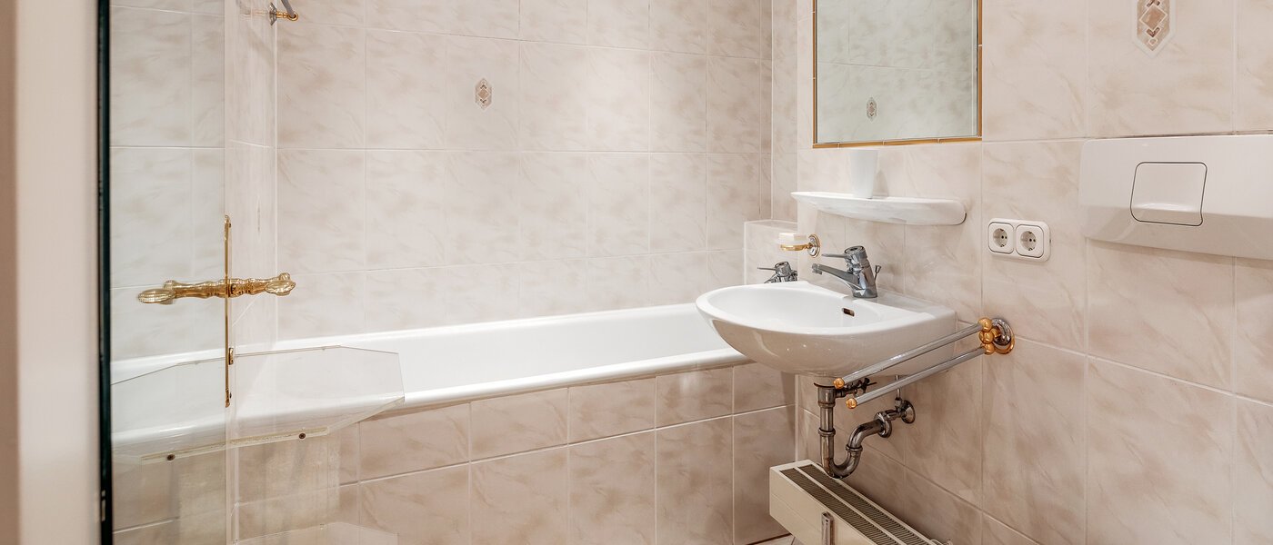 マンション München Schwabing (rechts der Leopoldstraße) 02 浴室 2699