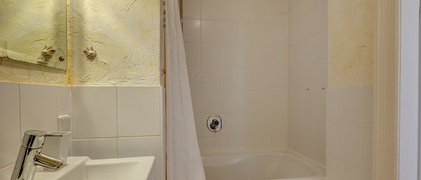 マンション München Haidhausen 02 浴室 2886