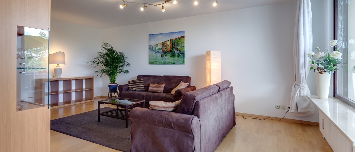 マンション München Haidhausen 04 リビングルーム 2973