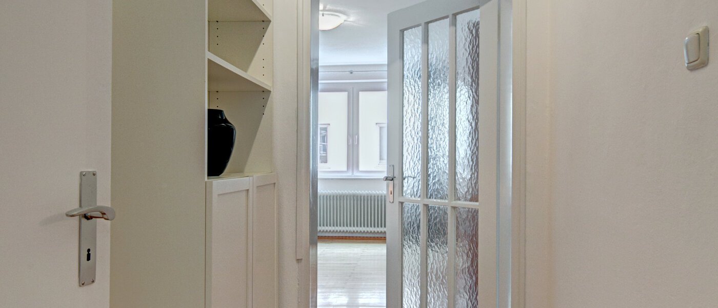 マンション München Schwabing-Nord (zw. Leopoldstraße & Englischen Garten) 01 玄関入り口 3091