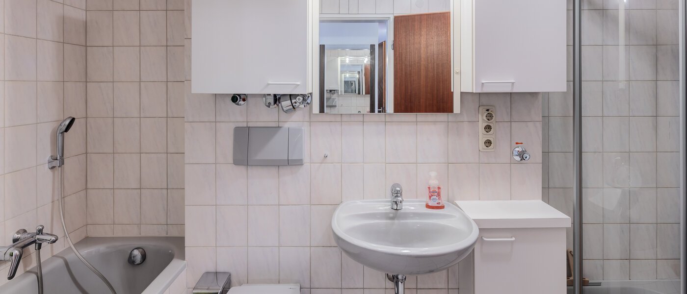 マンション München Harlaching 01 浴室 3096